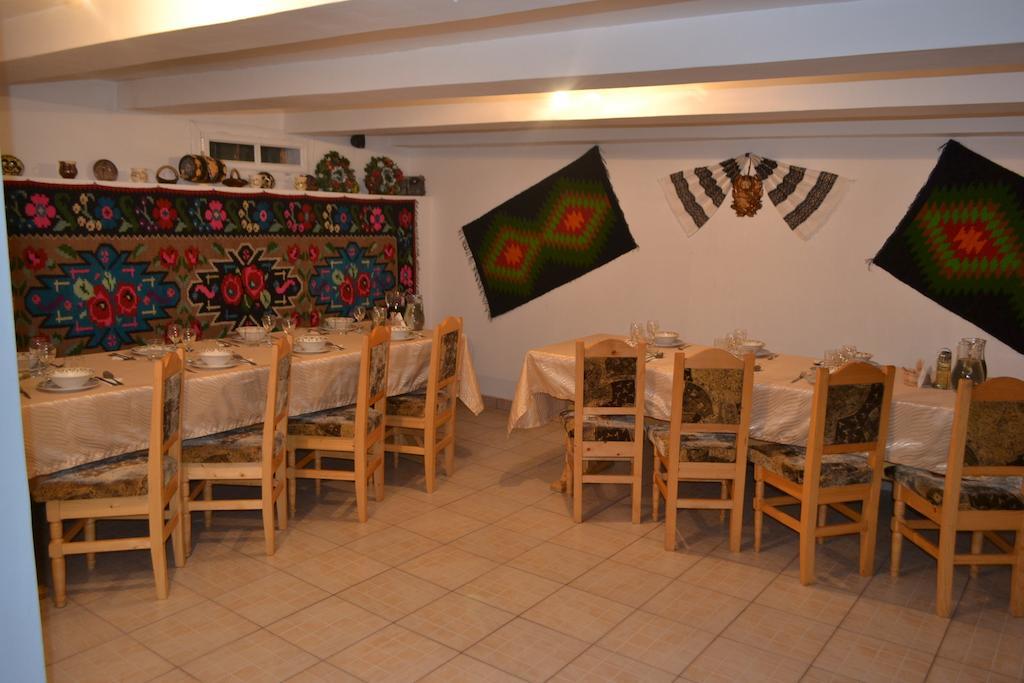 Pensiunea Agroturistica Casa Colinita Vatra Moldoviţei Exterior foto