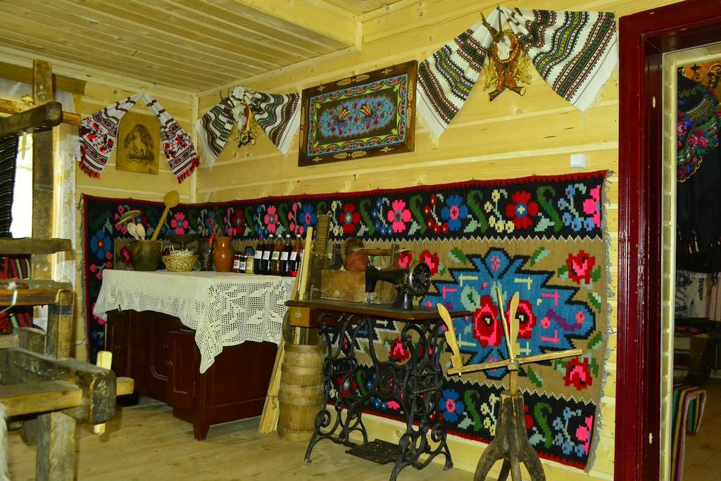Pensiunea Agroturistica Casa Colinita Vatra Moldoviţei Exterior foto